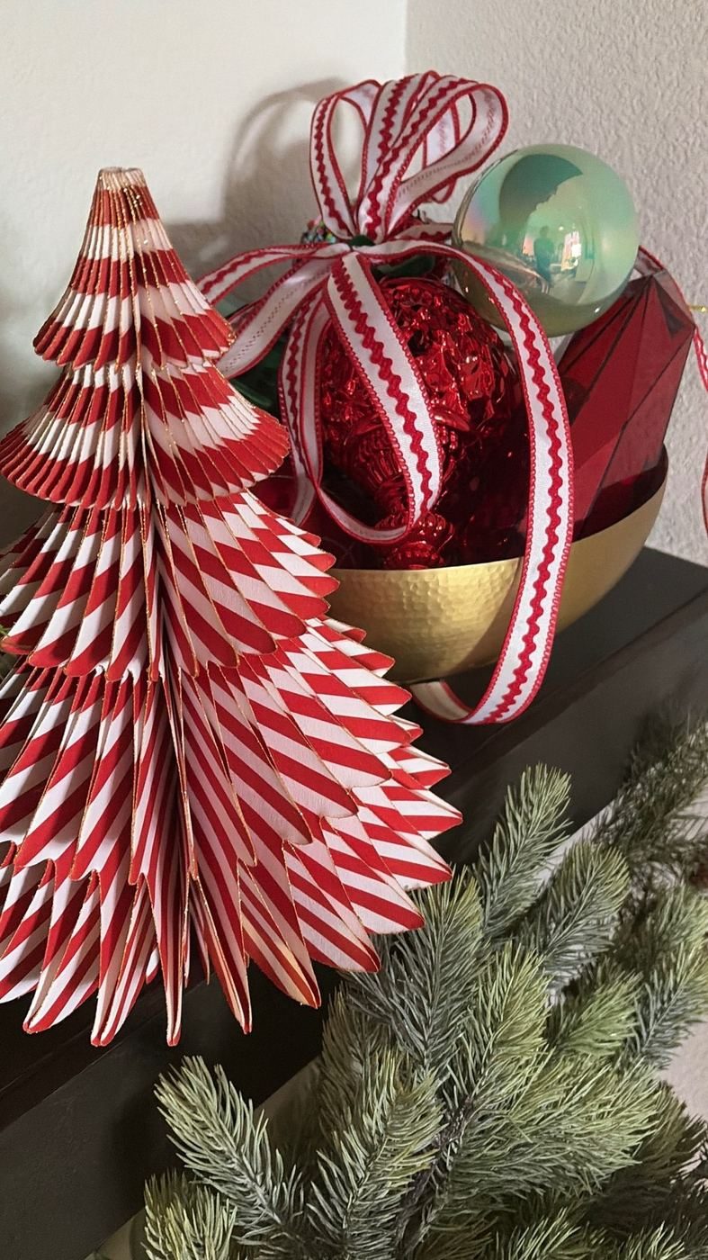 Red-and-white Christmas decor arrangement